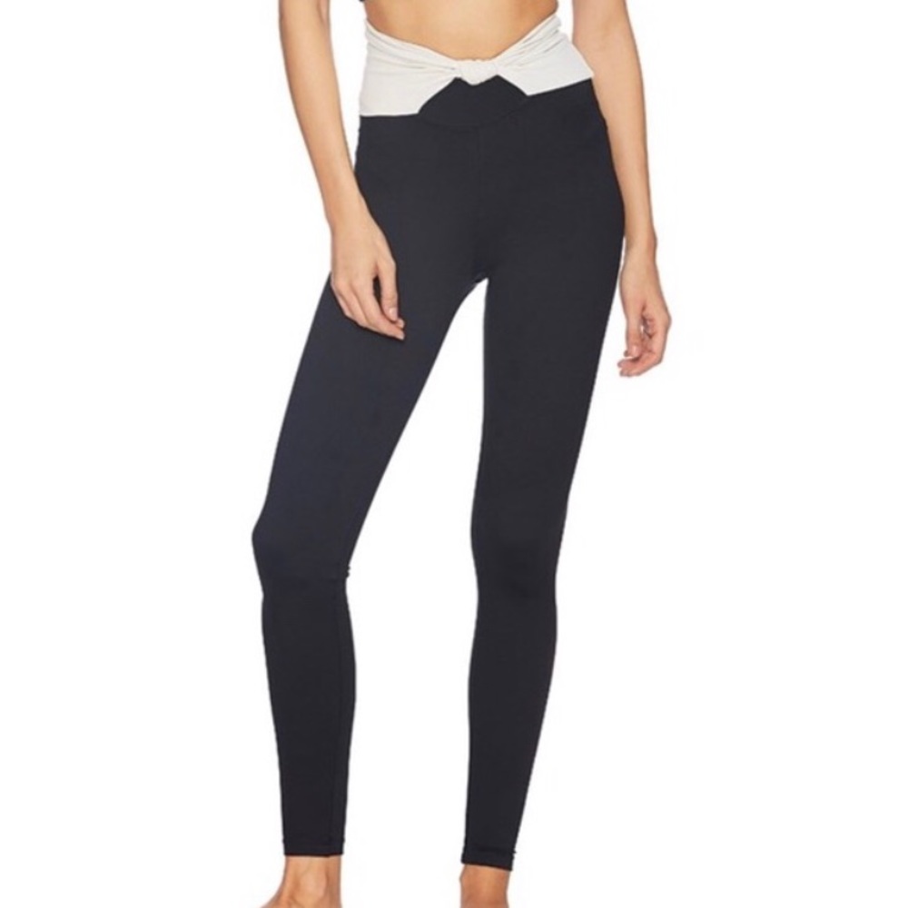Beach Riot Leggings (NWT) Size M